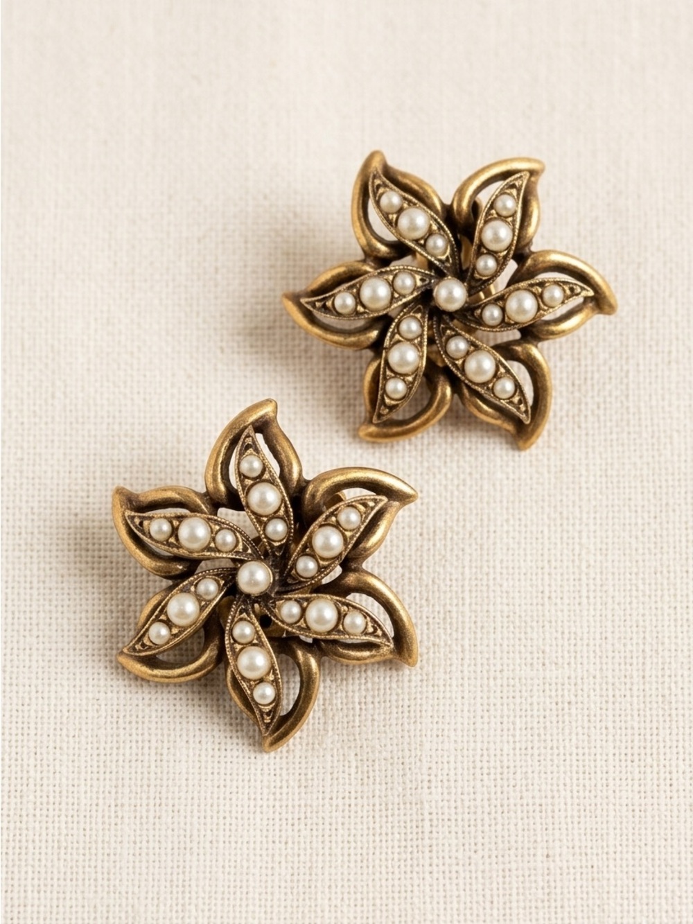 Vintage Florenza Clip On Earrings like New!